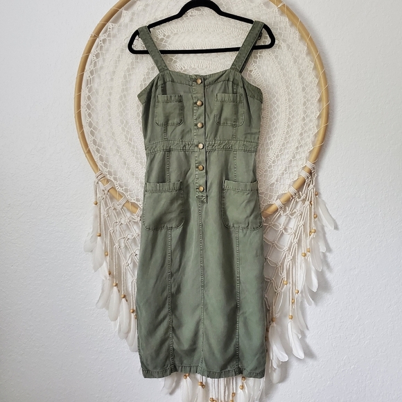 Khaki Green Apron/Jumper Dress by Avec Les Filles Revolve - Picture 2 of 6